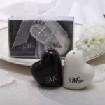 Set solnițe „Mr & Mrs” în formă de inimă, suvenir nuntă - imagine 2