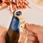 Desfacator de sticle 18 ani auriu – suvenir petrecere majorat, cadou invitati - imagine 4